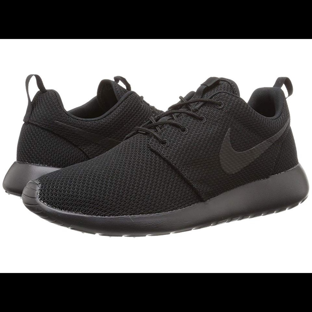 ✔️Nike Black Roshe One Shoes✔️